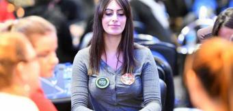 Tabele pentru jocul din blinduri la poker: Află tot ce trebuie să știi!